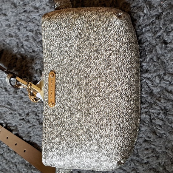 NWT Michael Kors Belt Bag - Picture 7 of 9